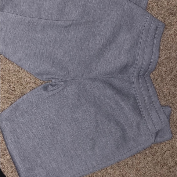 32 Degrees Heat Gray Mid Waist Joggers - Picture 4 of 4
